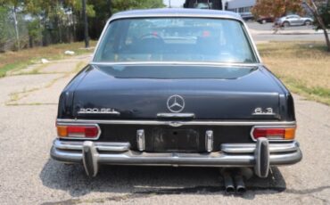 Mercedes-benz-300sel-1971-Black-Black-5