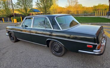 Mercedes-benz-300sel-6.3-1969-green-1