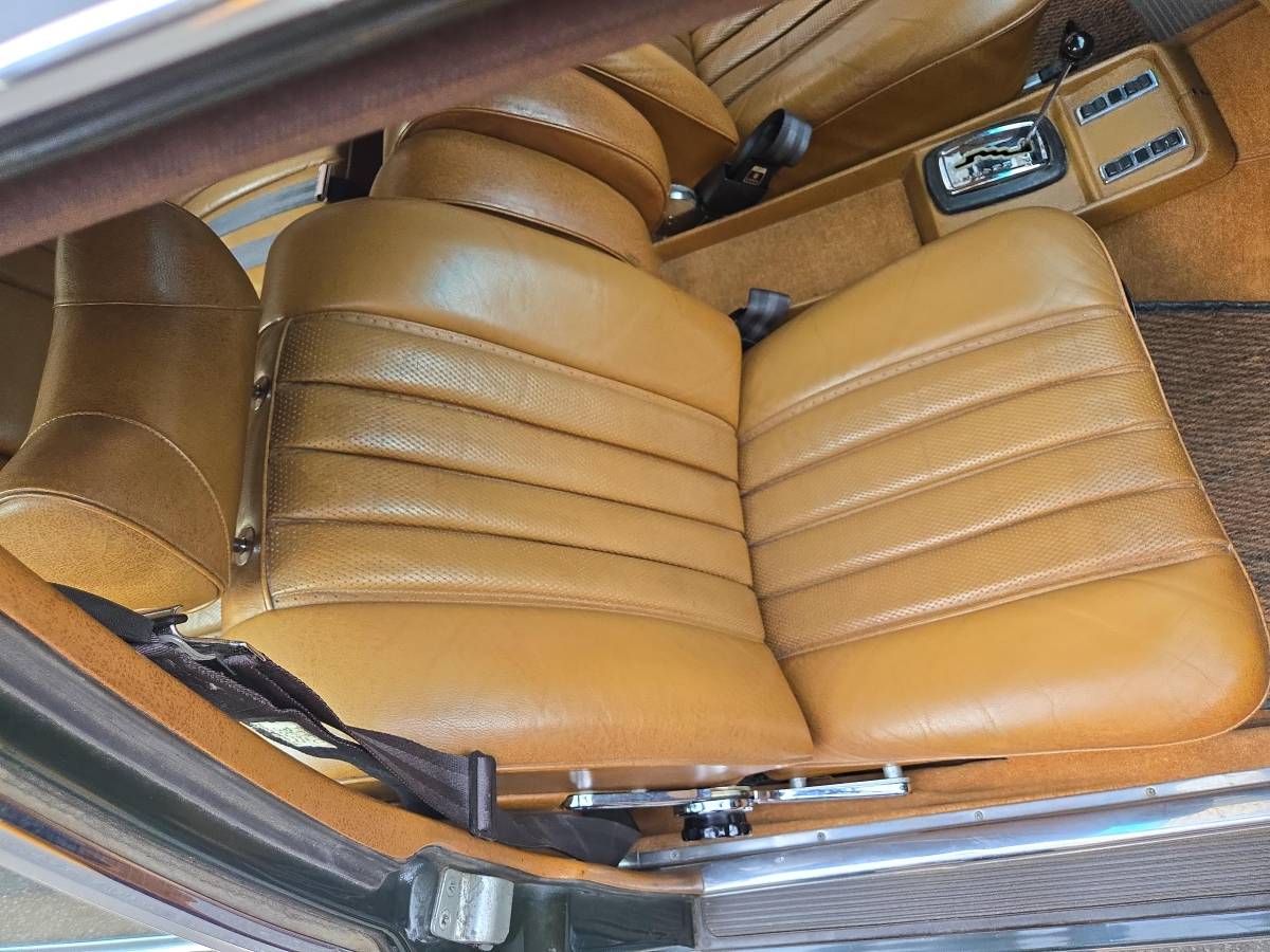 Mercedes-benz-300sel-6.3-1969-green-16
