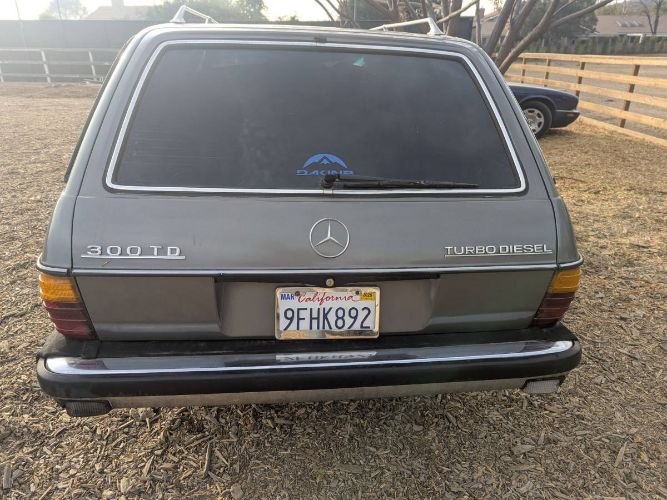 Mercedes-benz-300td-1982-Gray-3