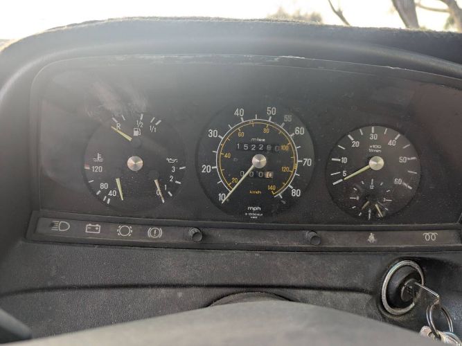 Mercedes-benz-300td-1982-Gray-5