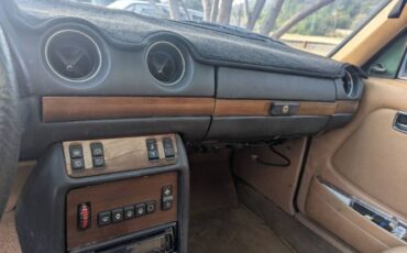 Mercedes-benz-300td-1982-Gray-6