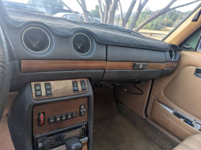 Mercedes-benz-300td-1982-Gray-6