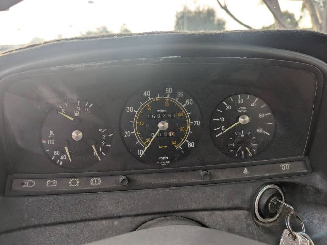 Mercedes-benz-300td-1982-Gray-8