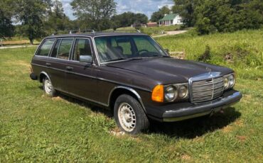 Mercedes-benz-300td-diesel-1980-brown-3