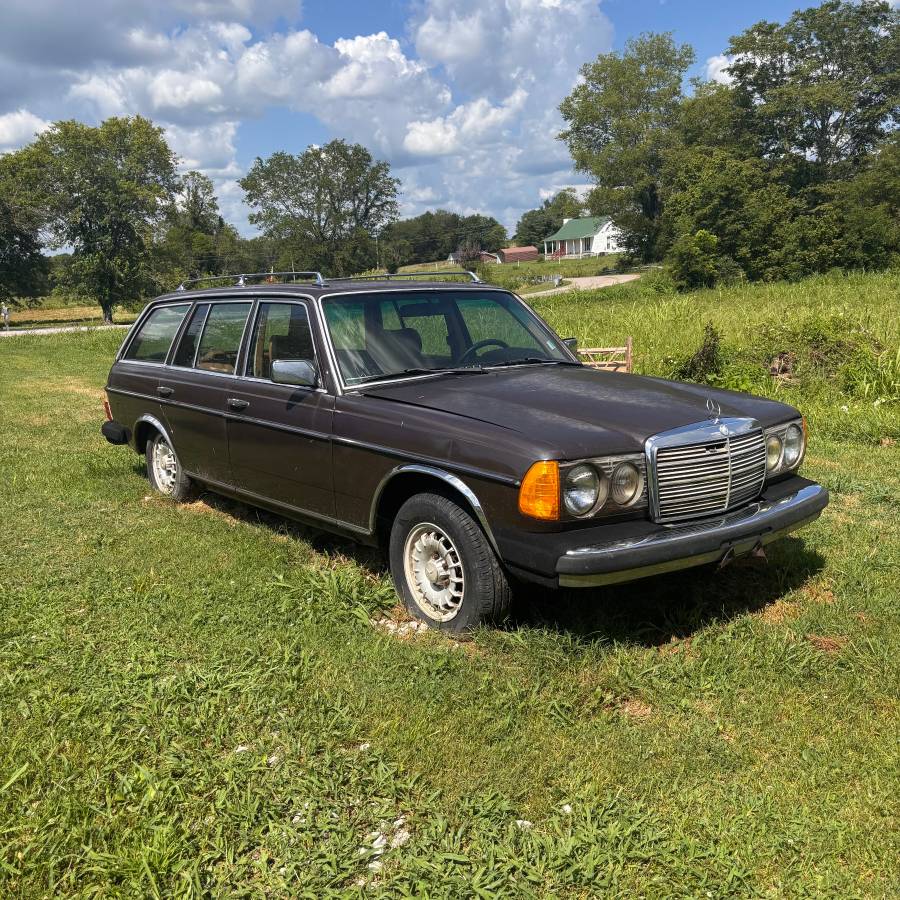 Mercedes-benz-300td-diesel-1980-brown-3
