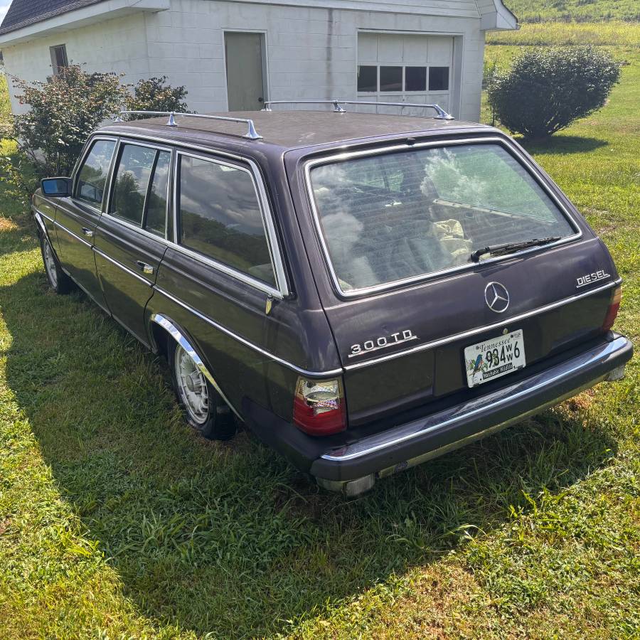 Mercedes-benz-300td-diesel-1980-brown-5