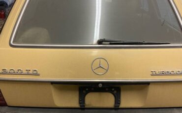 Mercedes-benz-300td-diesel-1981-7