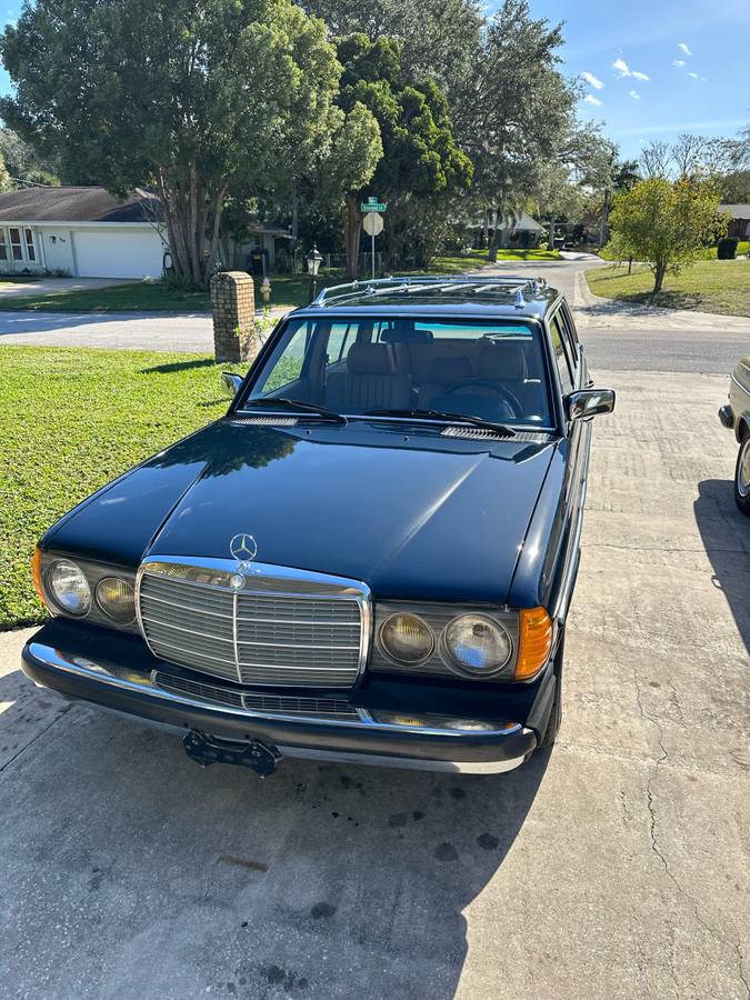 Mercedes-benz-300td-diesel-1984-blue-3