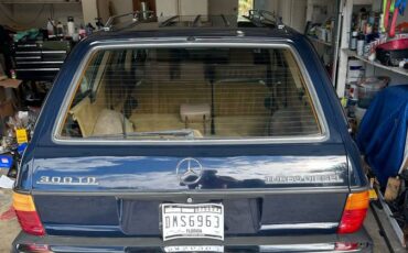 Mercedes-benz-300td-diesel-1984-blue-6