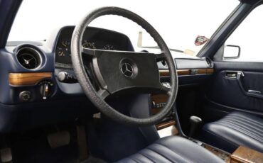 Mercedes-benz-300td-diesel-1984-silver-1