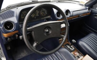 Mercedes-benz-300td-diesel-1984-silver-2