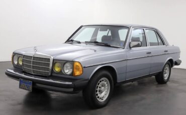 Mercedes-benz-300td-diesel-1984-silver-4