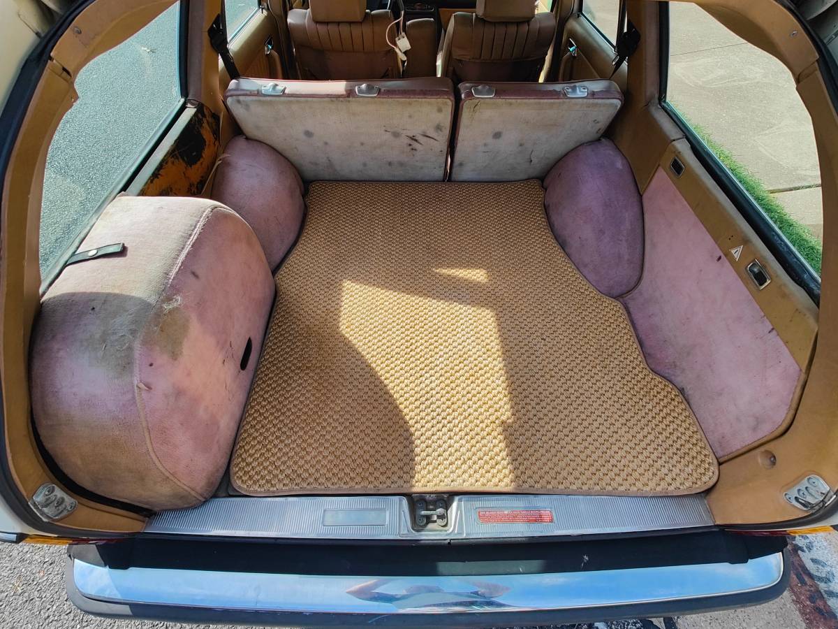 Mercedes-benz-300td-diesel-1985-custom-10