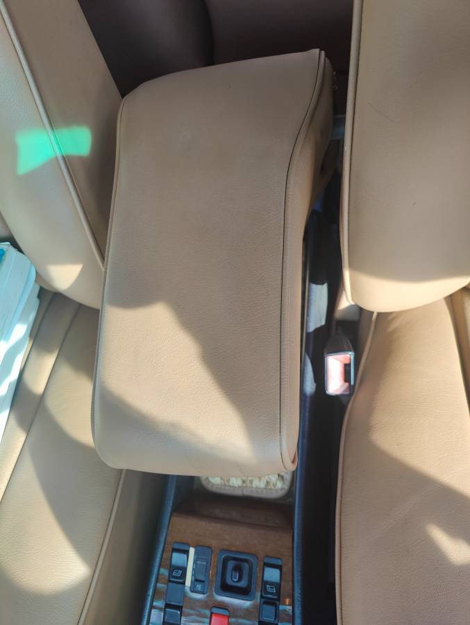 Mercedes-benz-300td-diesel-1985-custom-6