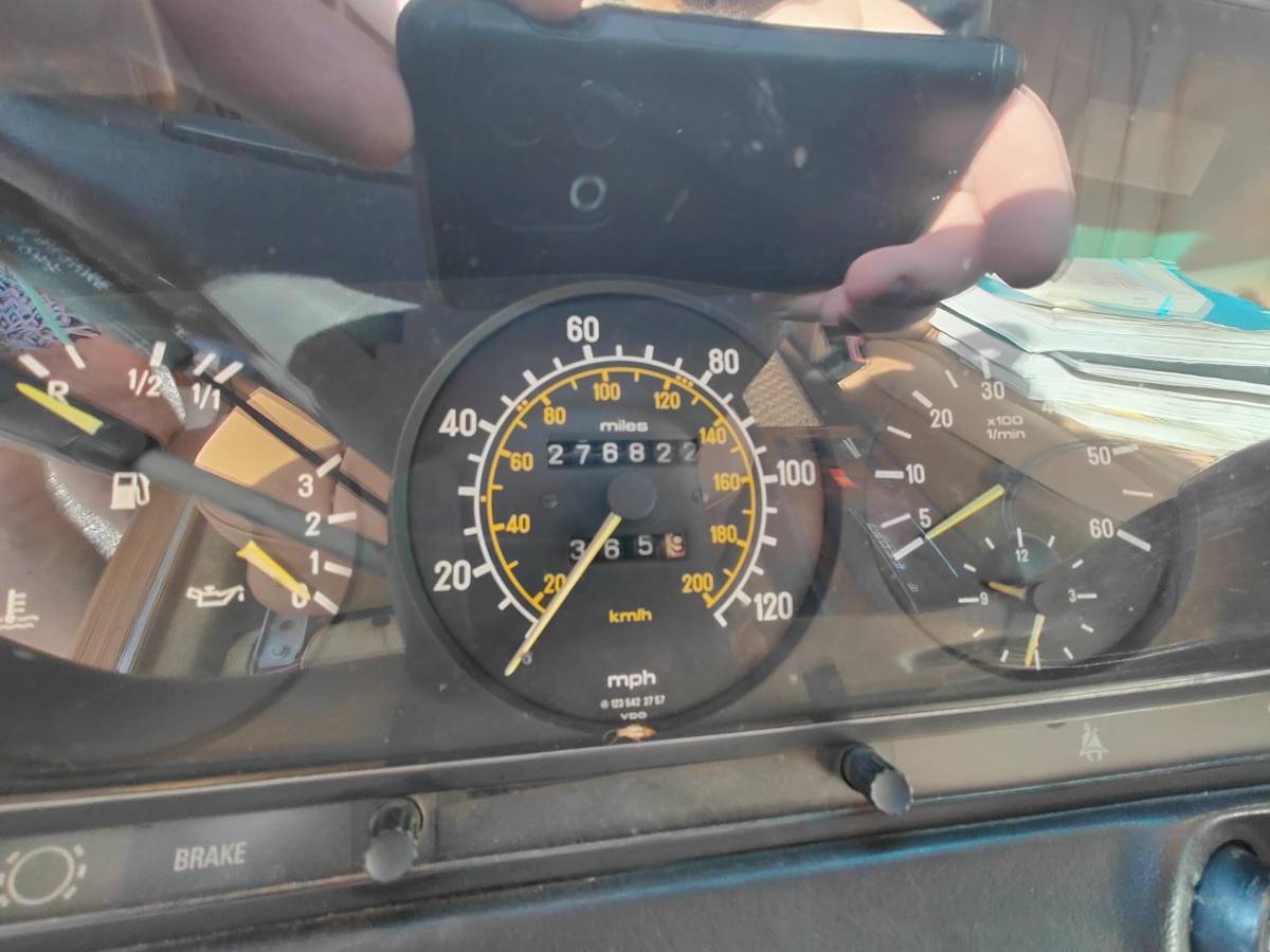 Mercedes-benz-300td-diesel-1985-custom-8