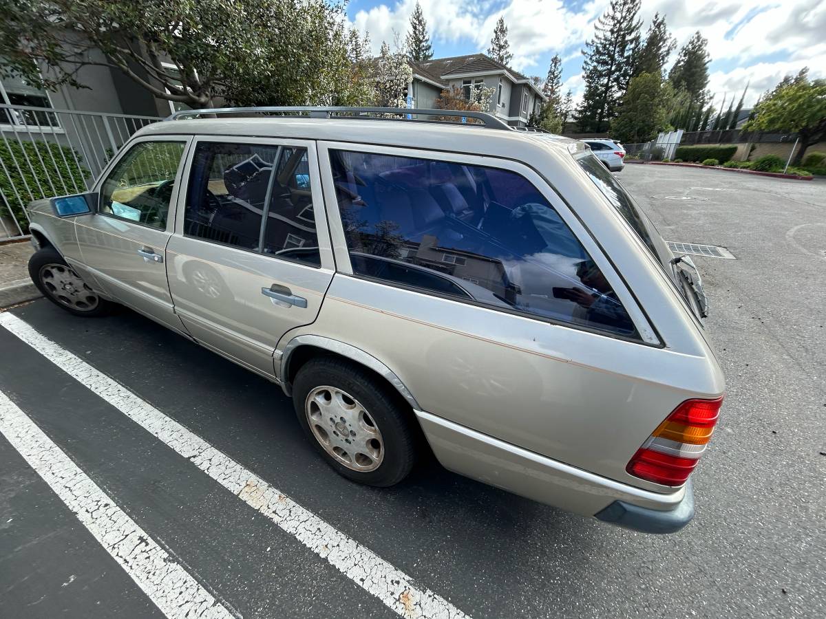 Mercedes-benz-300td-diesel-1987-custom-2