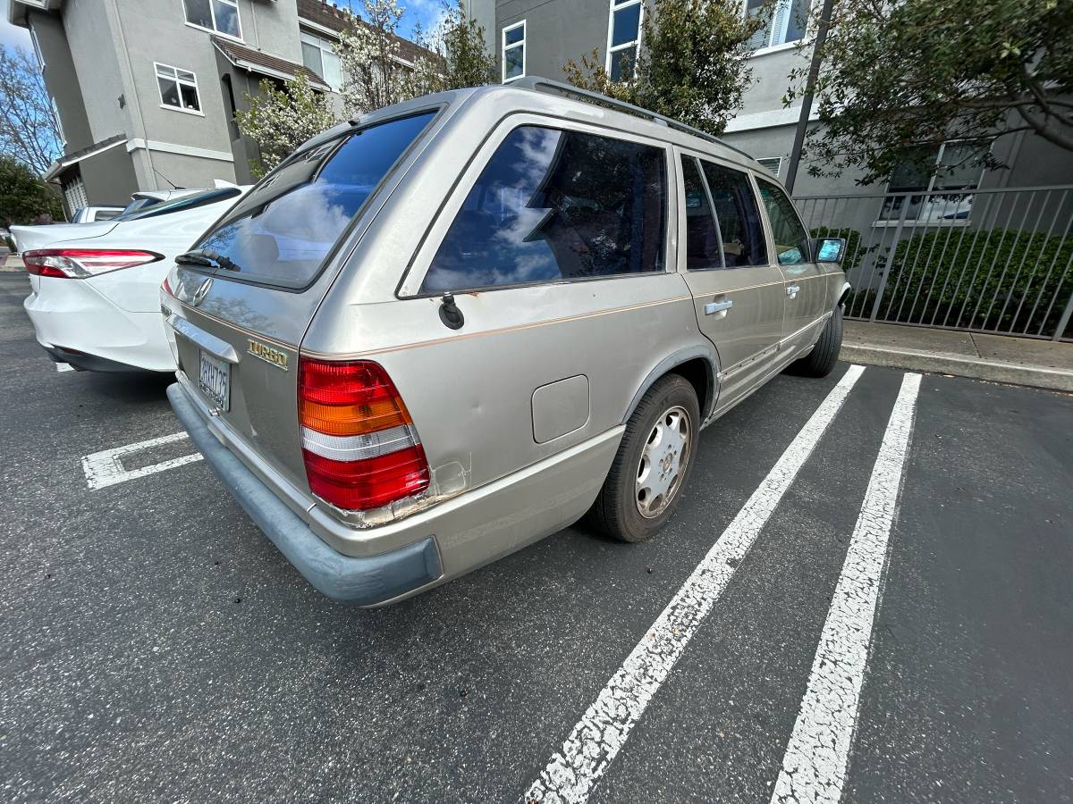 Mercedes-benz-300td-diesel-1987-custom-4