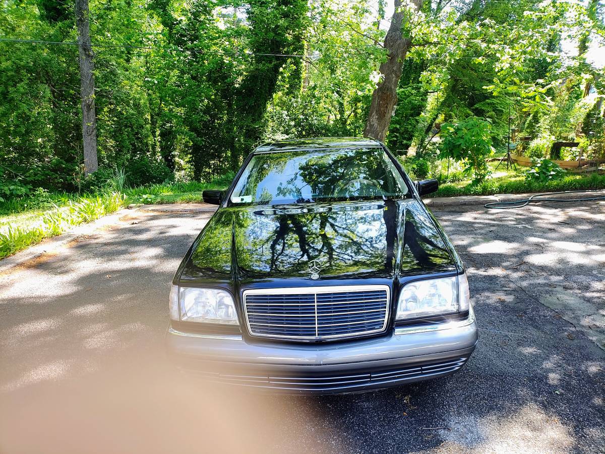 Mercedes-benz-320-1995-black-1