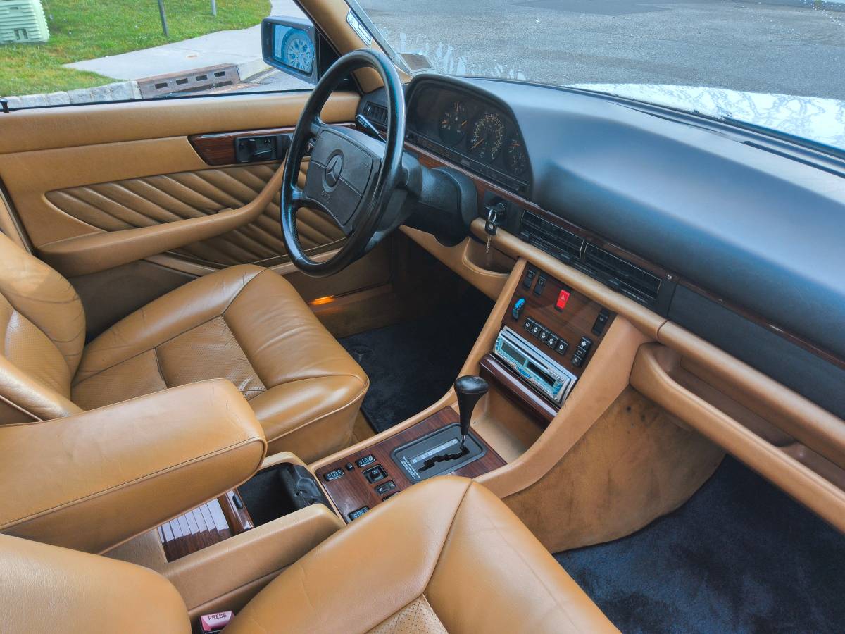 Mercedes-benz-350-sd-diesel-1991-white-17