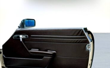 Mercedes-benz-380-1981-13