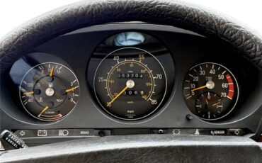Mercedes-benz-380-1981-16