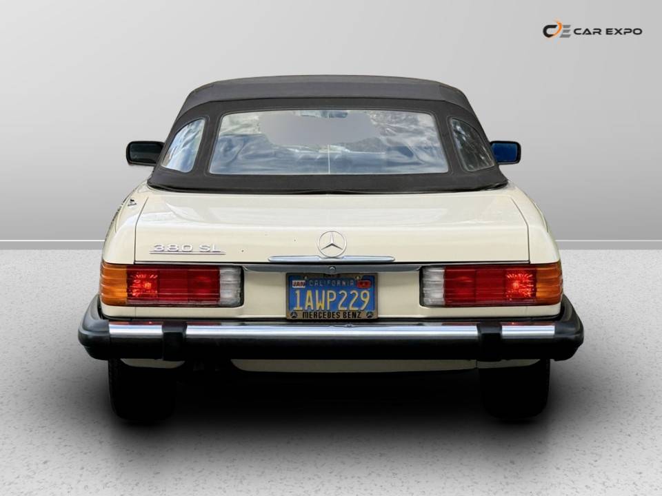 Mercedes-benz-380-1981-5