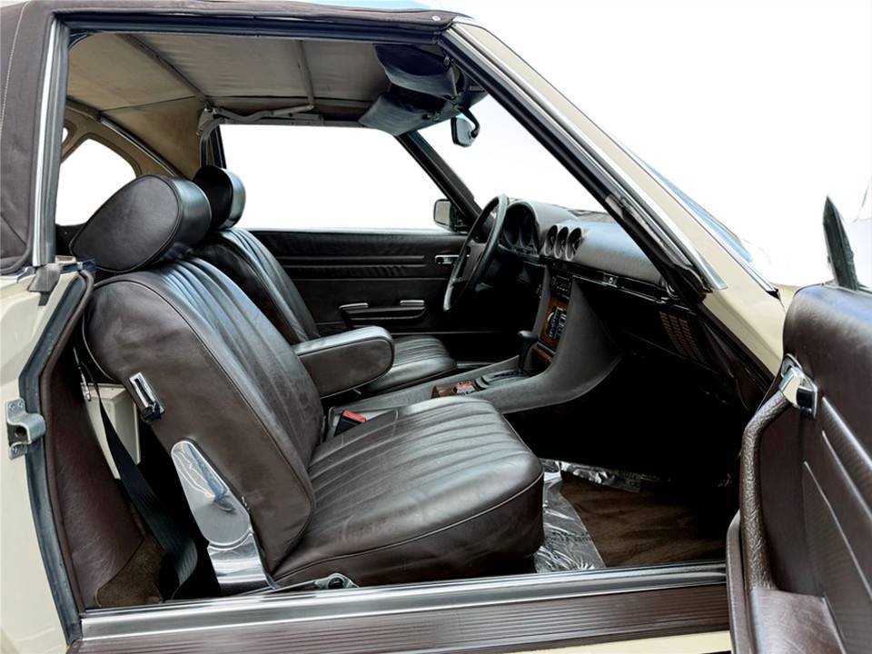 Mercedes-benz-380-1981-9