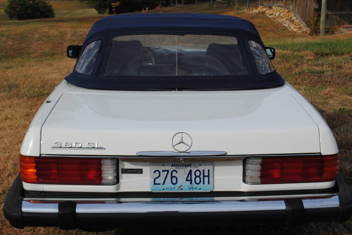 Mercedes-benz-380-380sl-1985-white-17