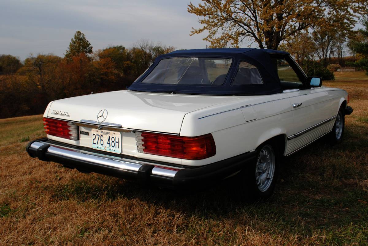 Mercedes-benz-380-380sl-1985-white-18