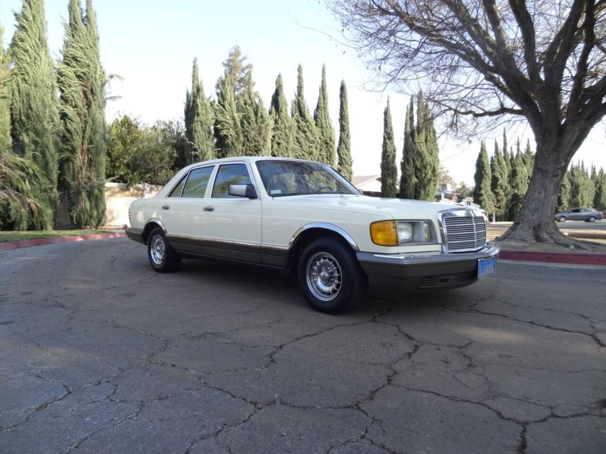 Mercedes-benz-380-class-380-se-1984-2
