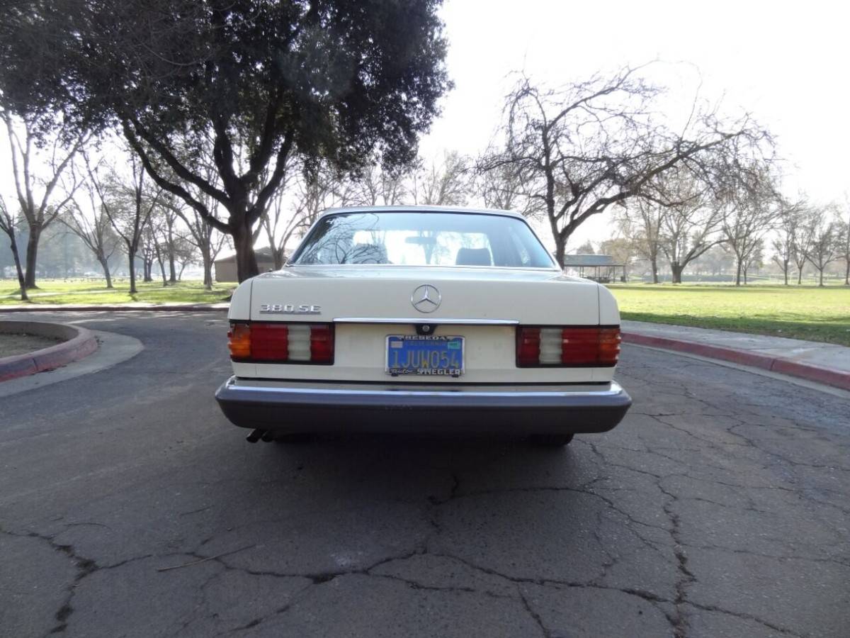Mercedes-benz-380-class-380-se-1984-3
