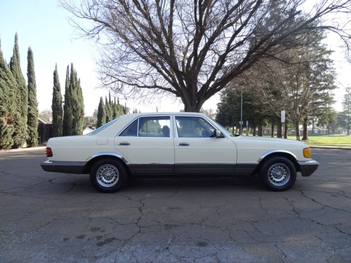 Mercedes-benz-380-class-380-se-1984-6