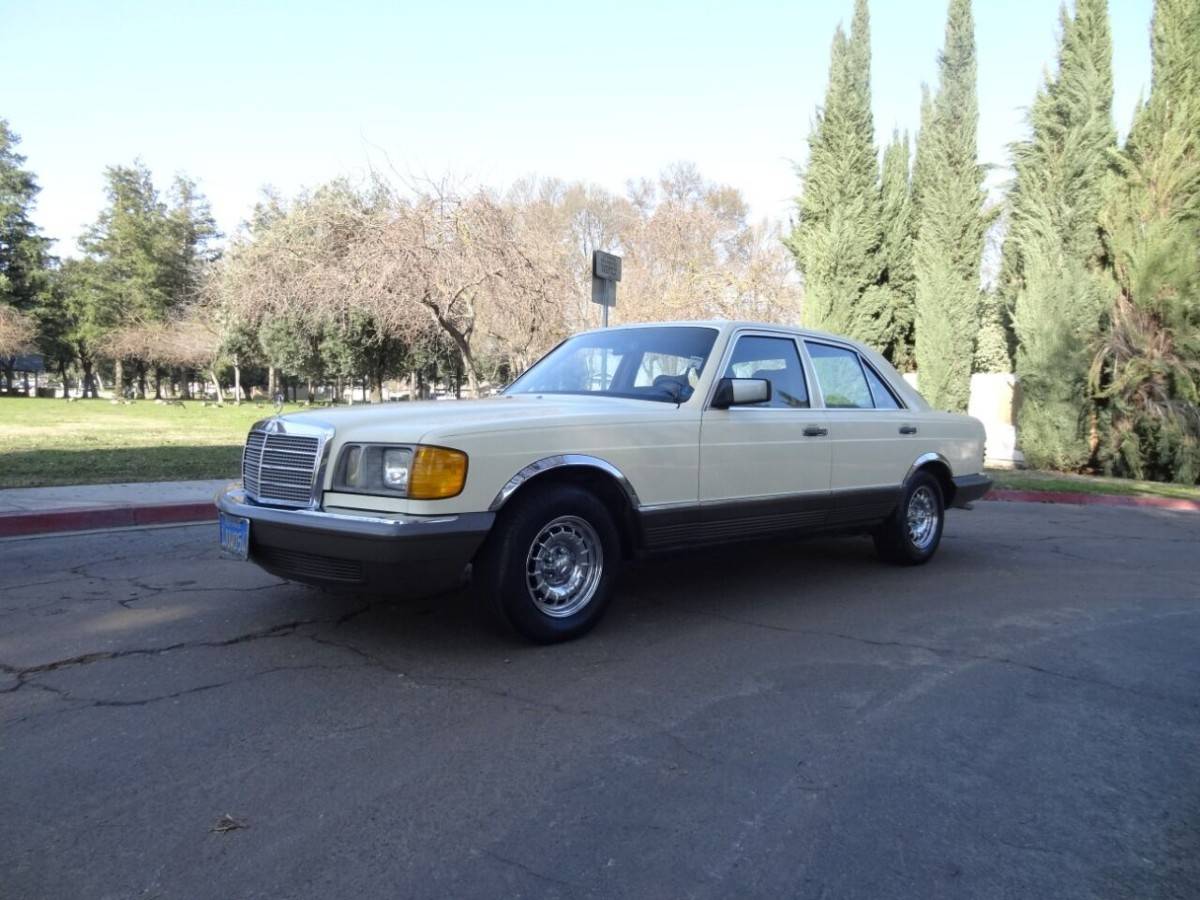 Mercedes-benz-380-class-380-se-1984