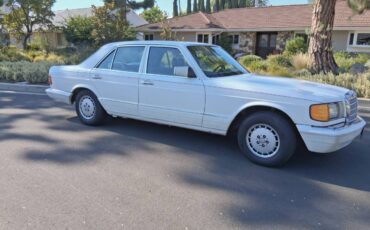 Mercedes-benz-380-se-1985-white-13