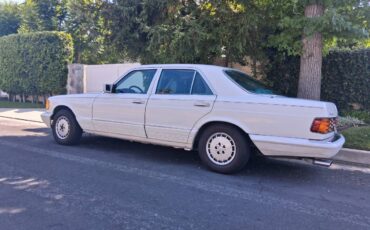 Mercedes-benz-380-se-1985-white-14