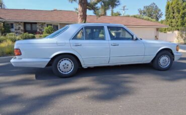 Mercedes-benz-380-se-1985-white-16