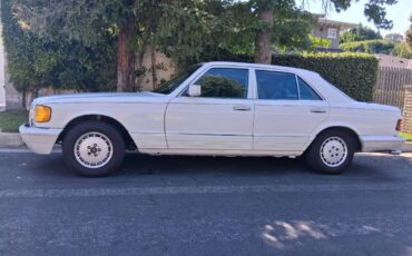 Mercedes-benz-380-se-1985-white-17