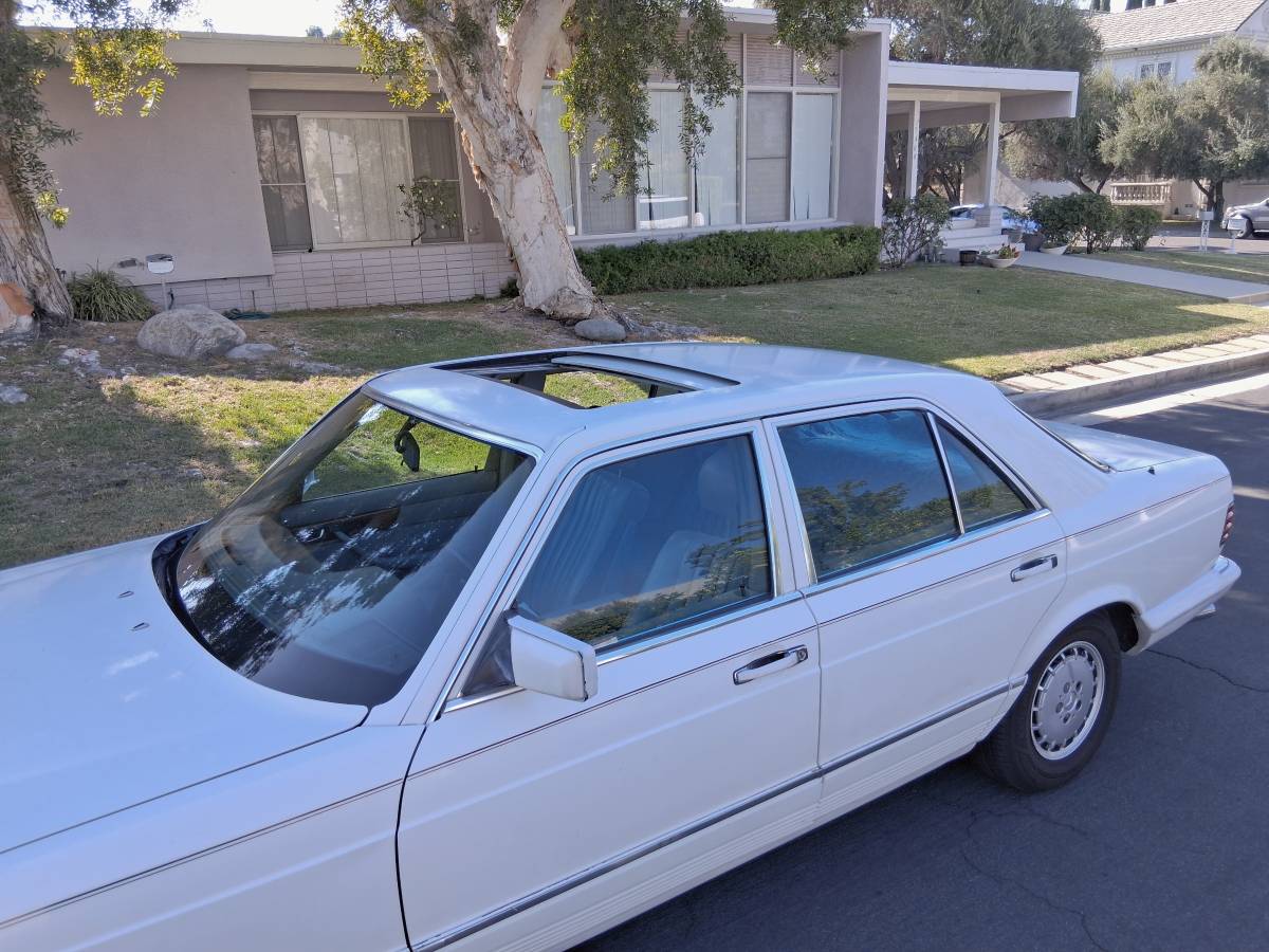 Mercedes-benz-380-se-1985-white-2