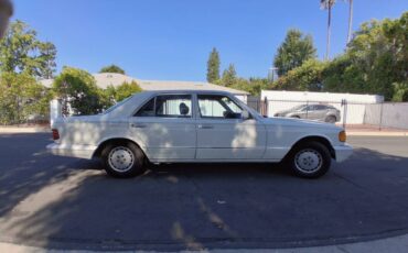 Mercedes-benz-380-se-1985-white-7