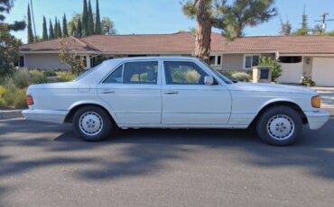 Mercedes-benz-380-se-1985-white-9