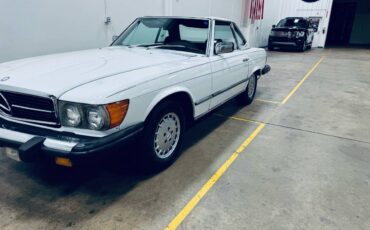 Mercedes-benz-380-series-1981-white-11