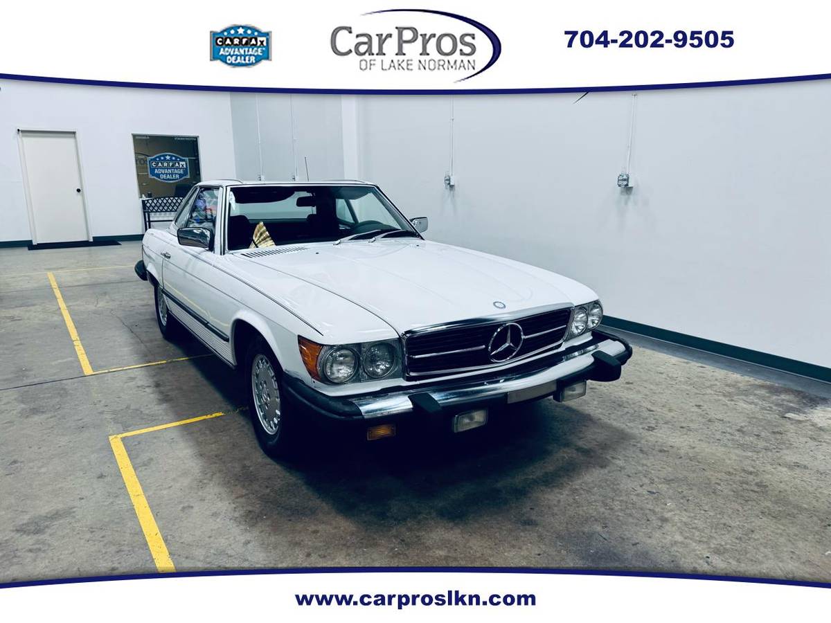 Mercedes-benz-380-series-1981-white-15