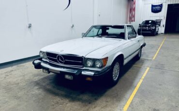 Mercedes-benz-380-series-1981-white-16
