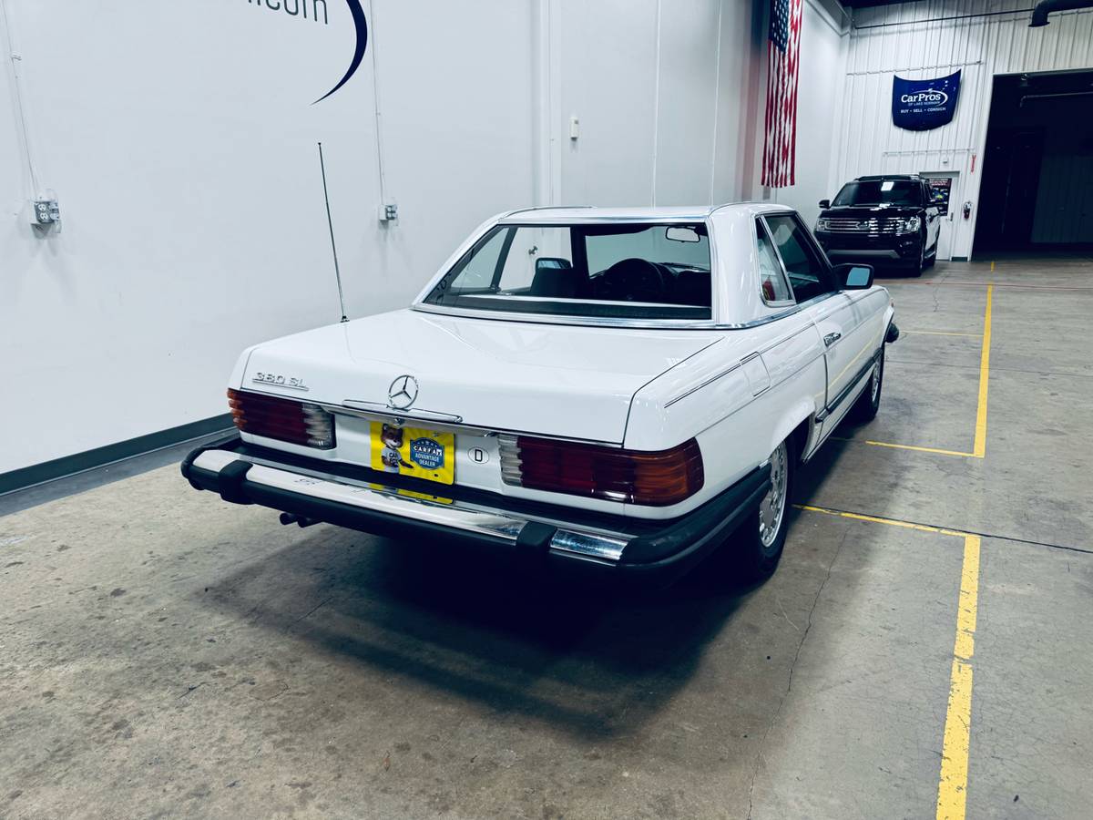 Mercedes-benz-380-series-1981-white-18