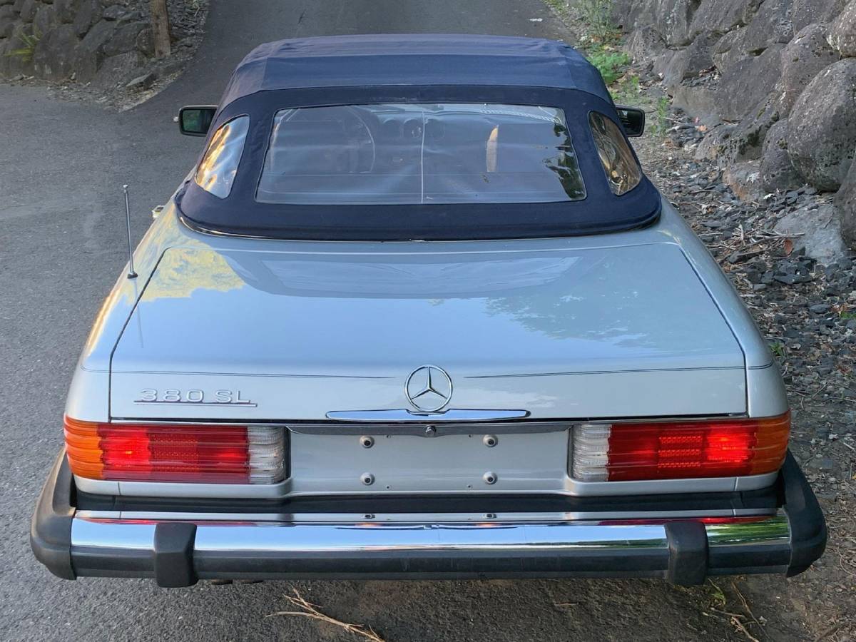 Mercedes-benz-380-sl-1984-silver-13