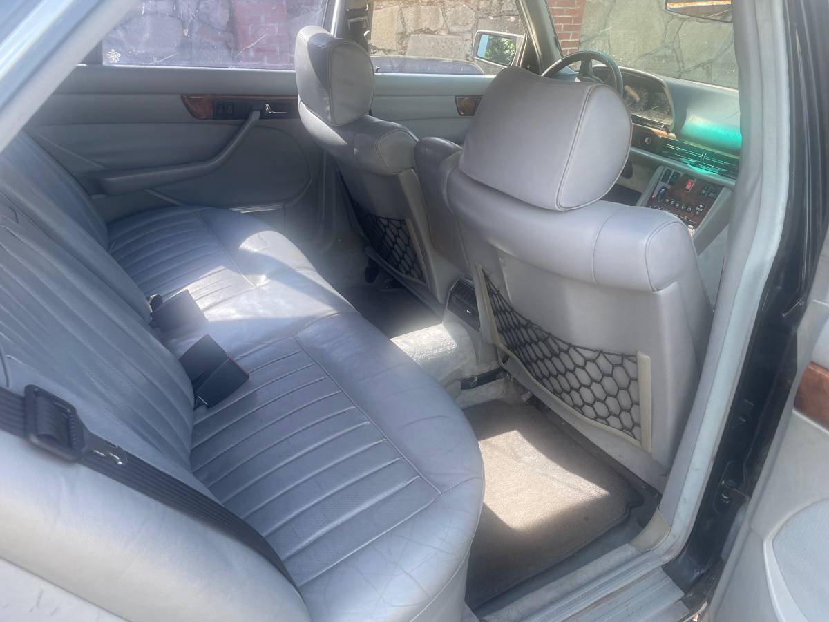 Mercedes-benz-380sel-1982-black-1