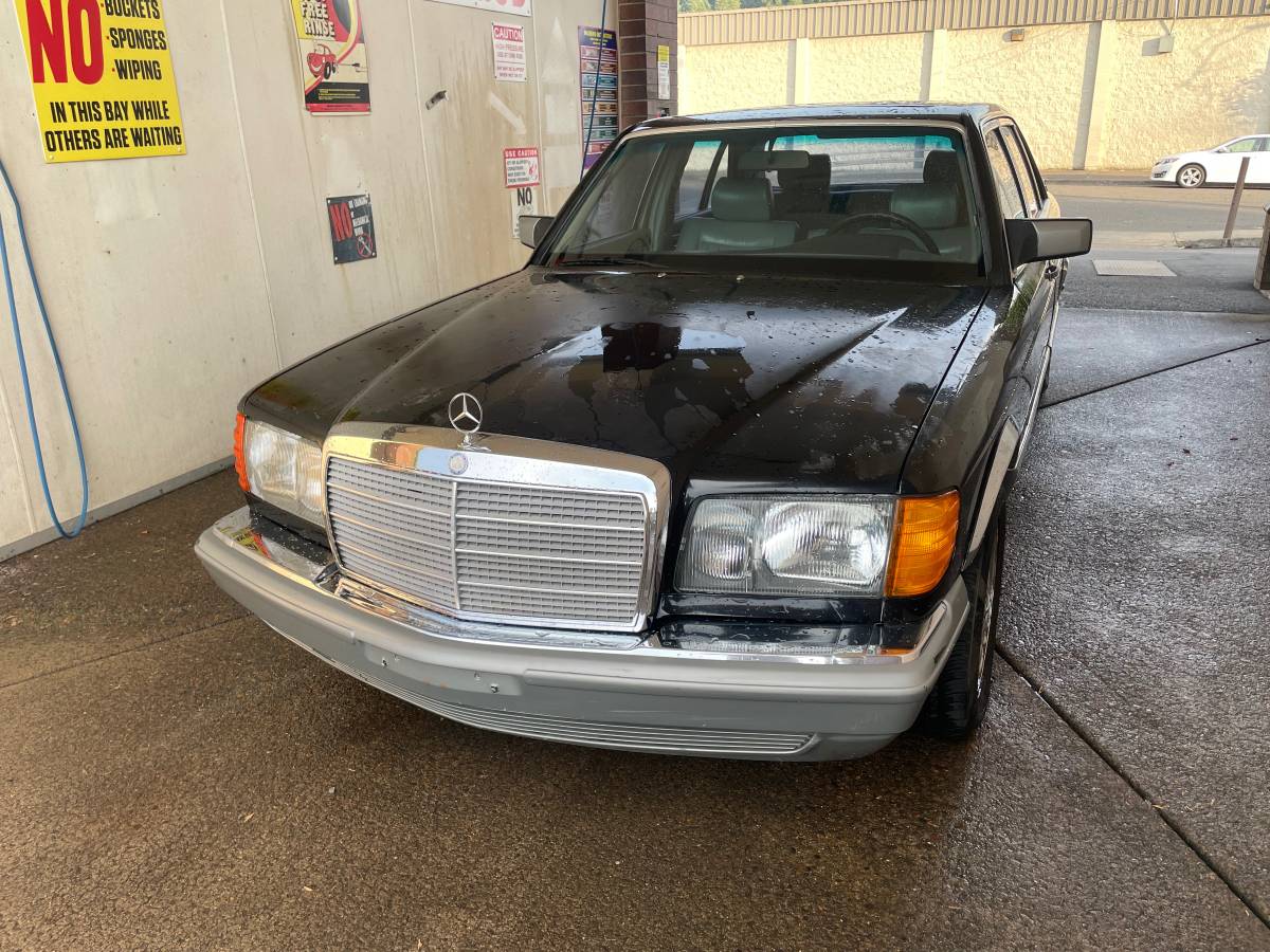 Mercedes-benz-380sel-1982-black-3