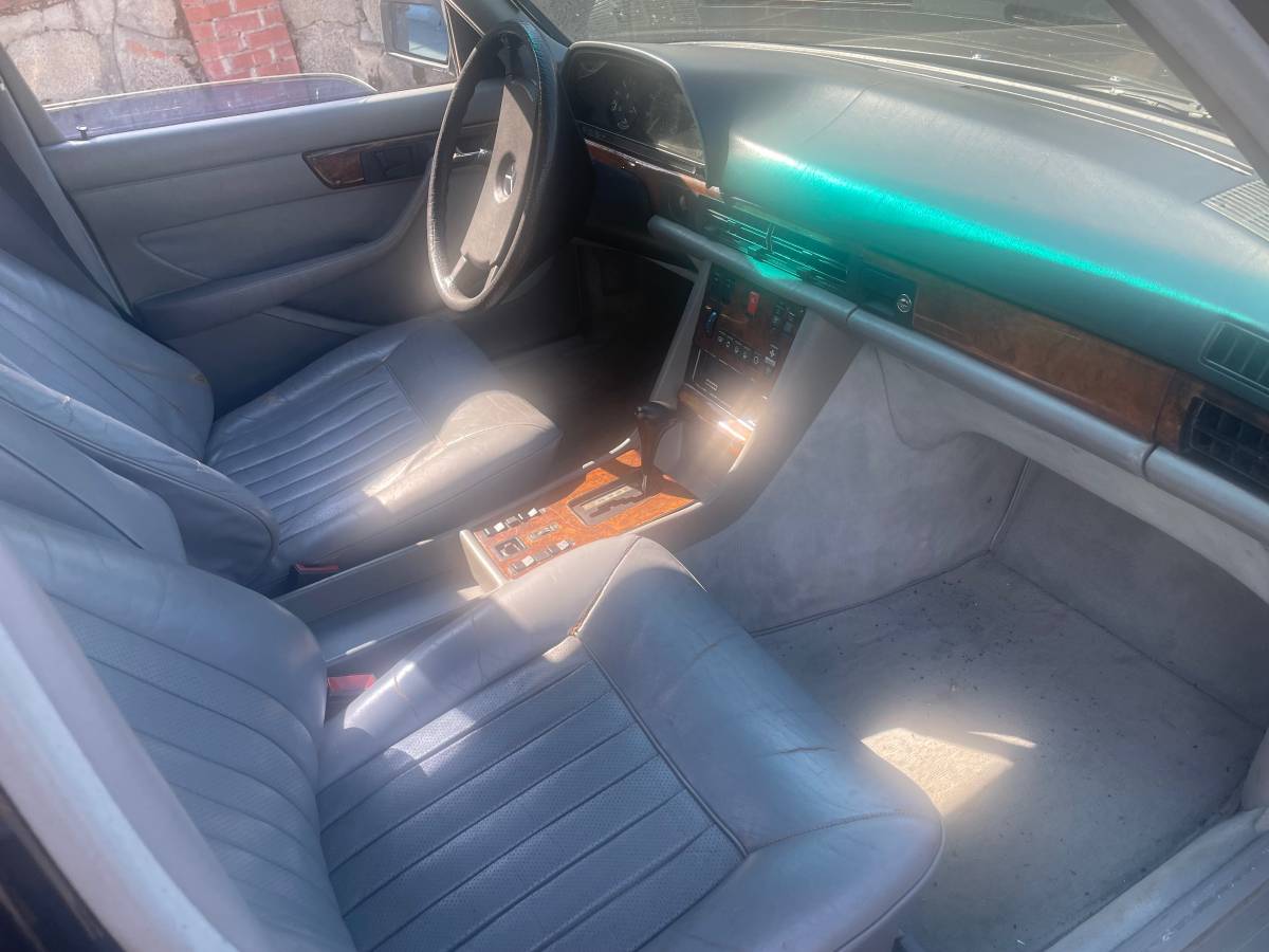 Mercedes-benz-380sel-1982-black