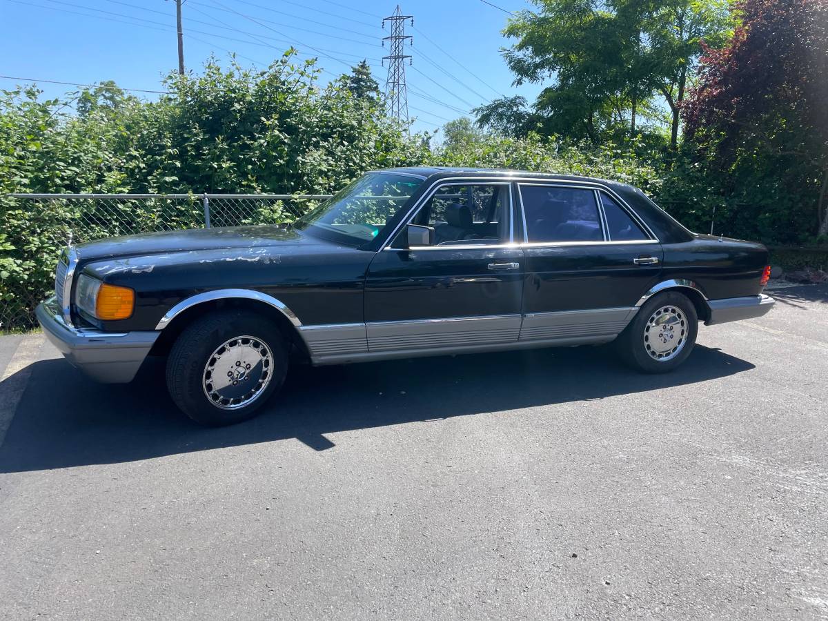 Mercedes-benz-380sel-w126-1982-black